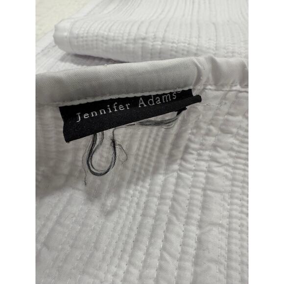 Jennifer Adams White Quilted Bedspread 90x90, Textured Coverlet, Queen/Fulls - Picture 6 of 11